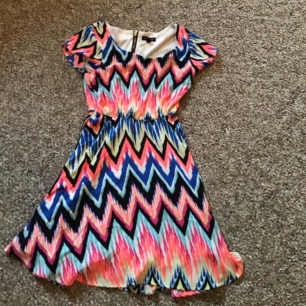 Chevron Key-Hole Back Dress